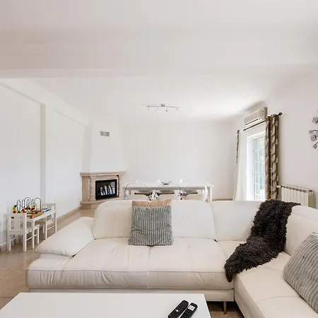 Lisbon Coastal Retreat * Charneca (Setubal)