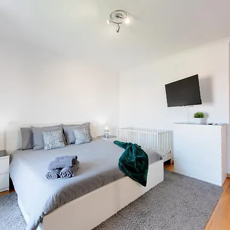 Lisbon Coastal Retreat