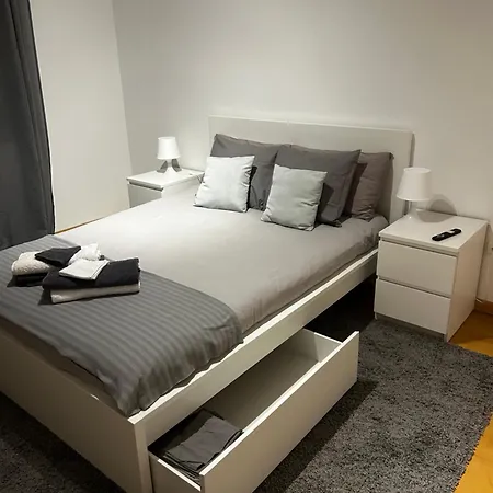Lisbon Coastal Retreat *