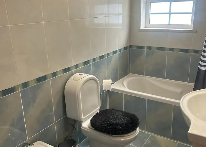 Lisbon Coastal Retreat