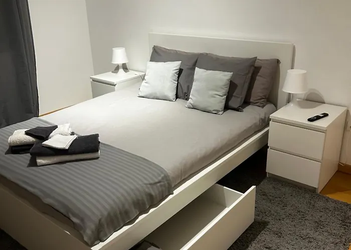 Lisbon Coastal Retreat *