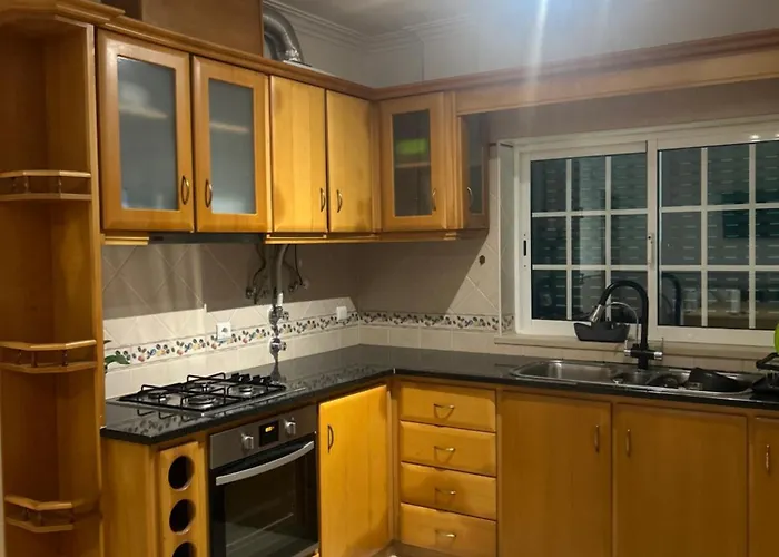 Lisbon Coastal Retreat * 沙尔内卡