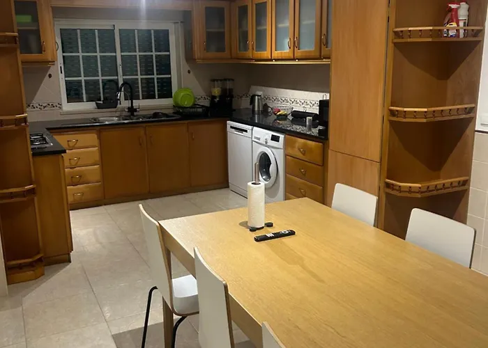 Lisbon Coastal Retreat 沙尔内卡