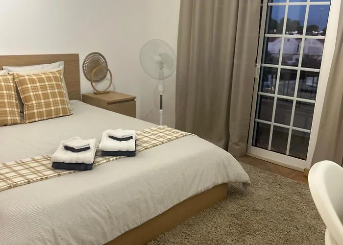 Lisbon Coastal Retreat * 沙尔内卡